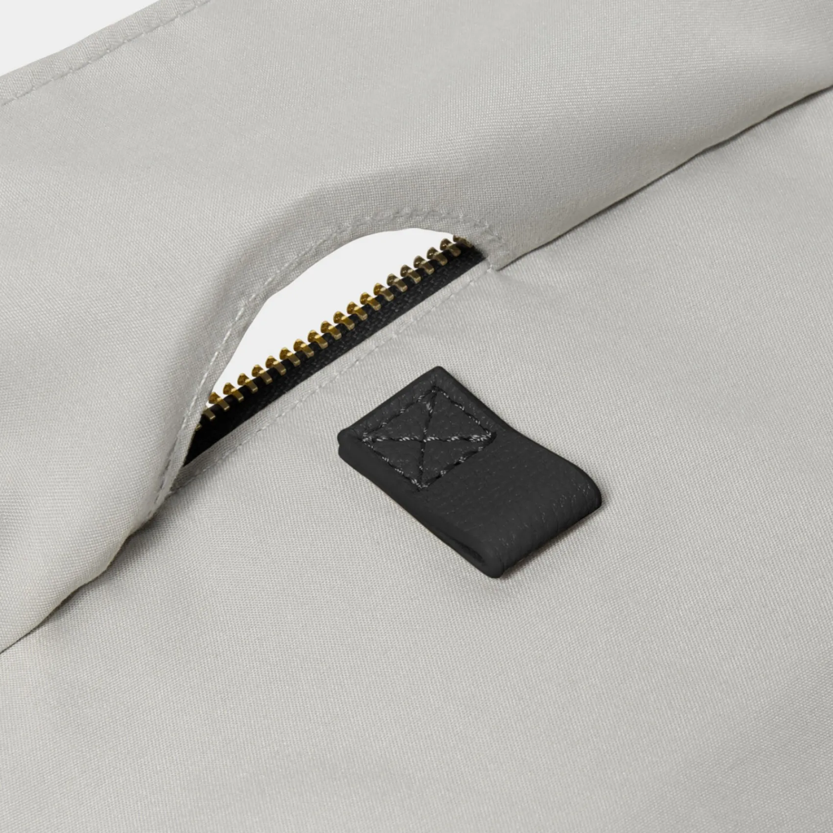 Katie Loxton Black Fold Out Garment Wochenendtasche* Geschenke Für Die Mutter Des Bräutigams | Geschenke Für Die Mutter Der Braut