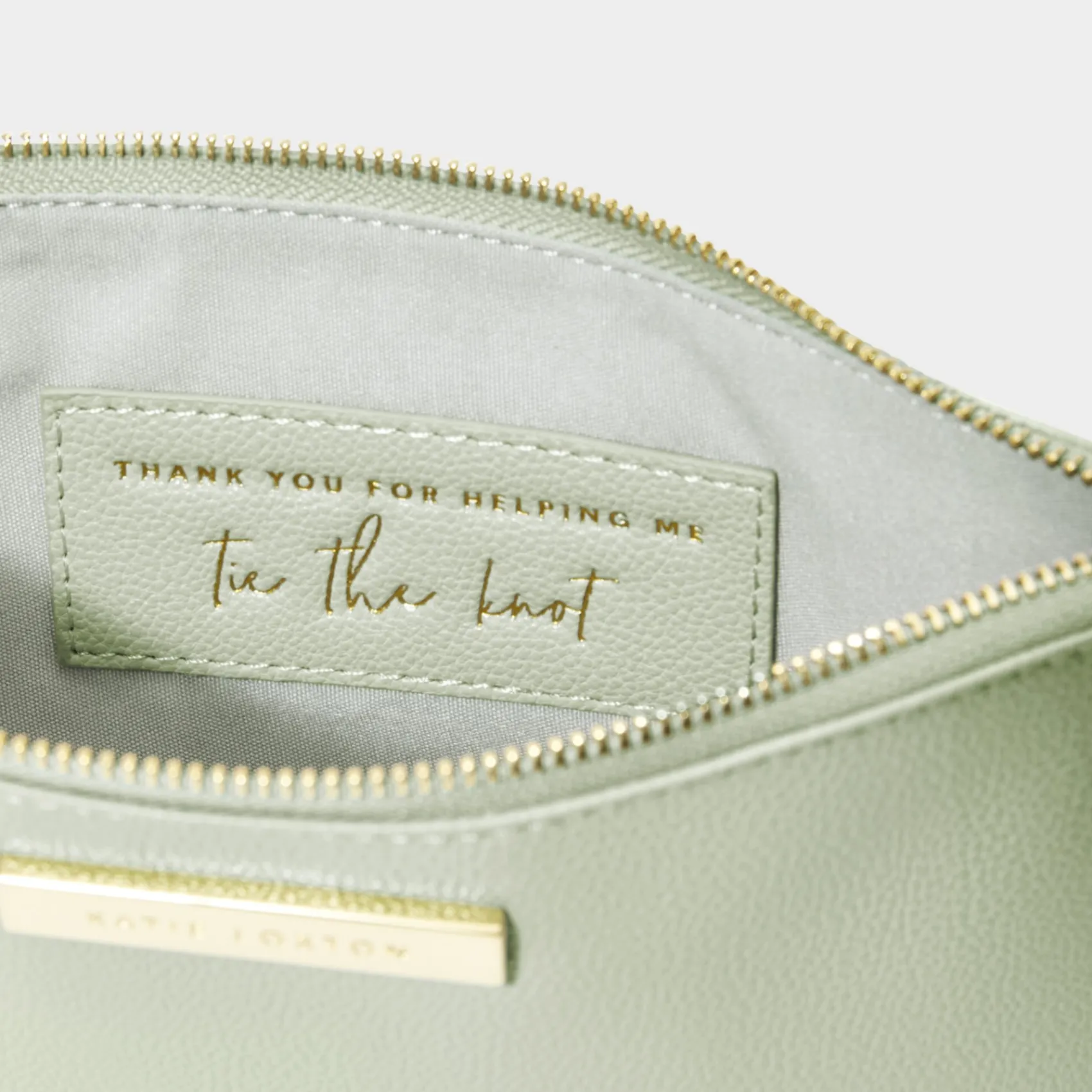 Katie Loxton danke, dass Sie mir geholfen haben, den Knoten zu binden" Salbeigrünes Etui* Sentiment-säckchen | Geschenke Für Die Mutter Des Bräutigams