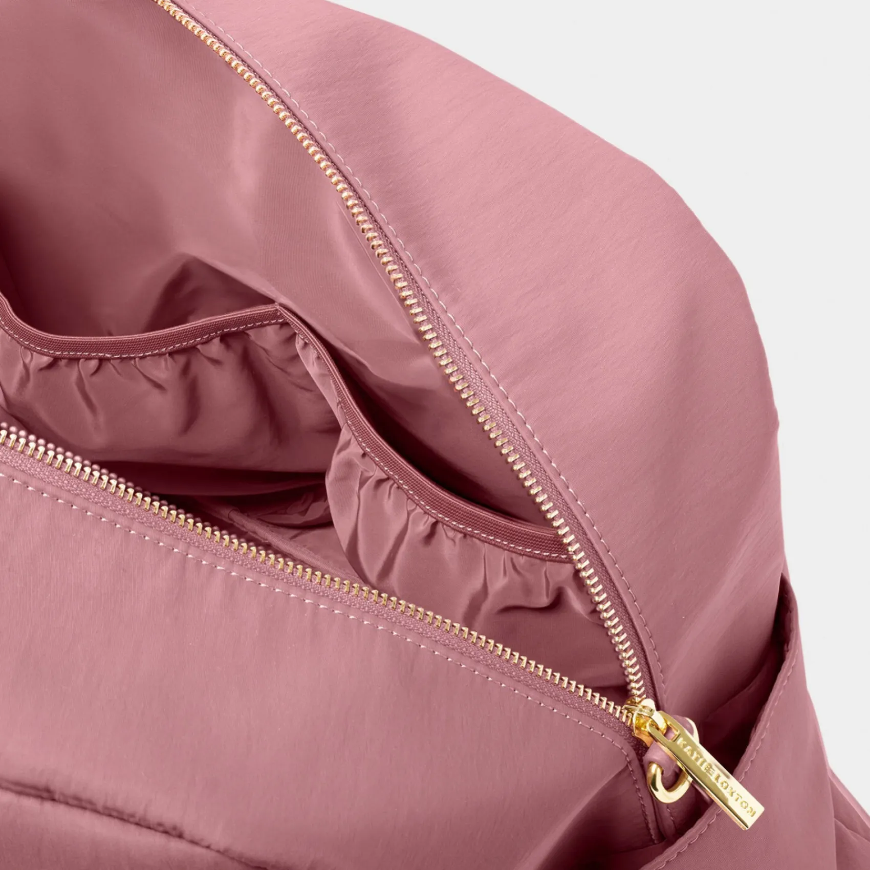 Katie Loxton Deep Rose Nylon-Luxe Gym Bag* Wochenendtaschen | Wochenendtaschen
