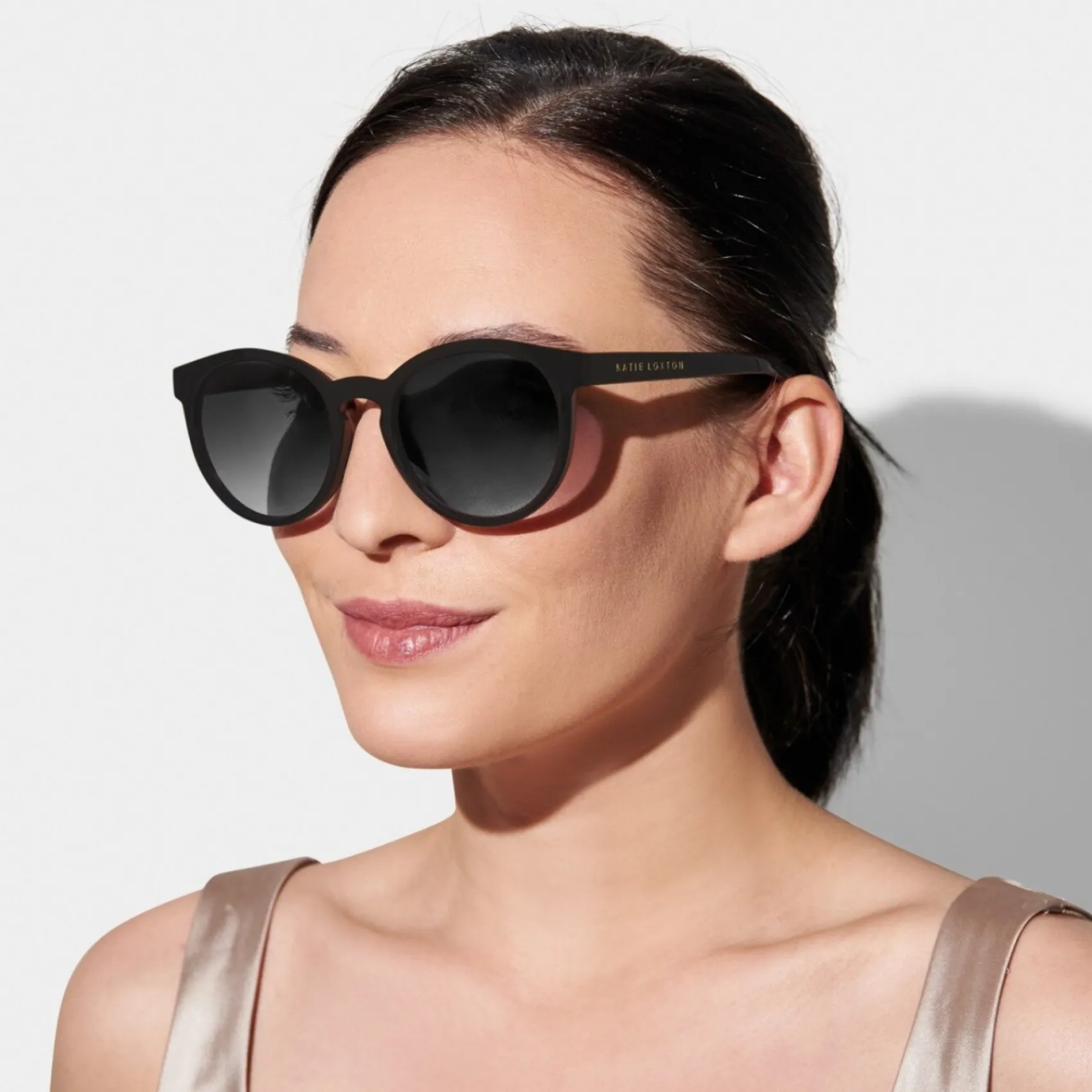 Katie Loxton Geneva Schwarz Runde Sonnenbrille*Damen Damensonnenbrillen | Flitterwochengeschenke