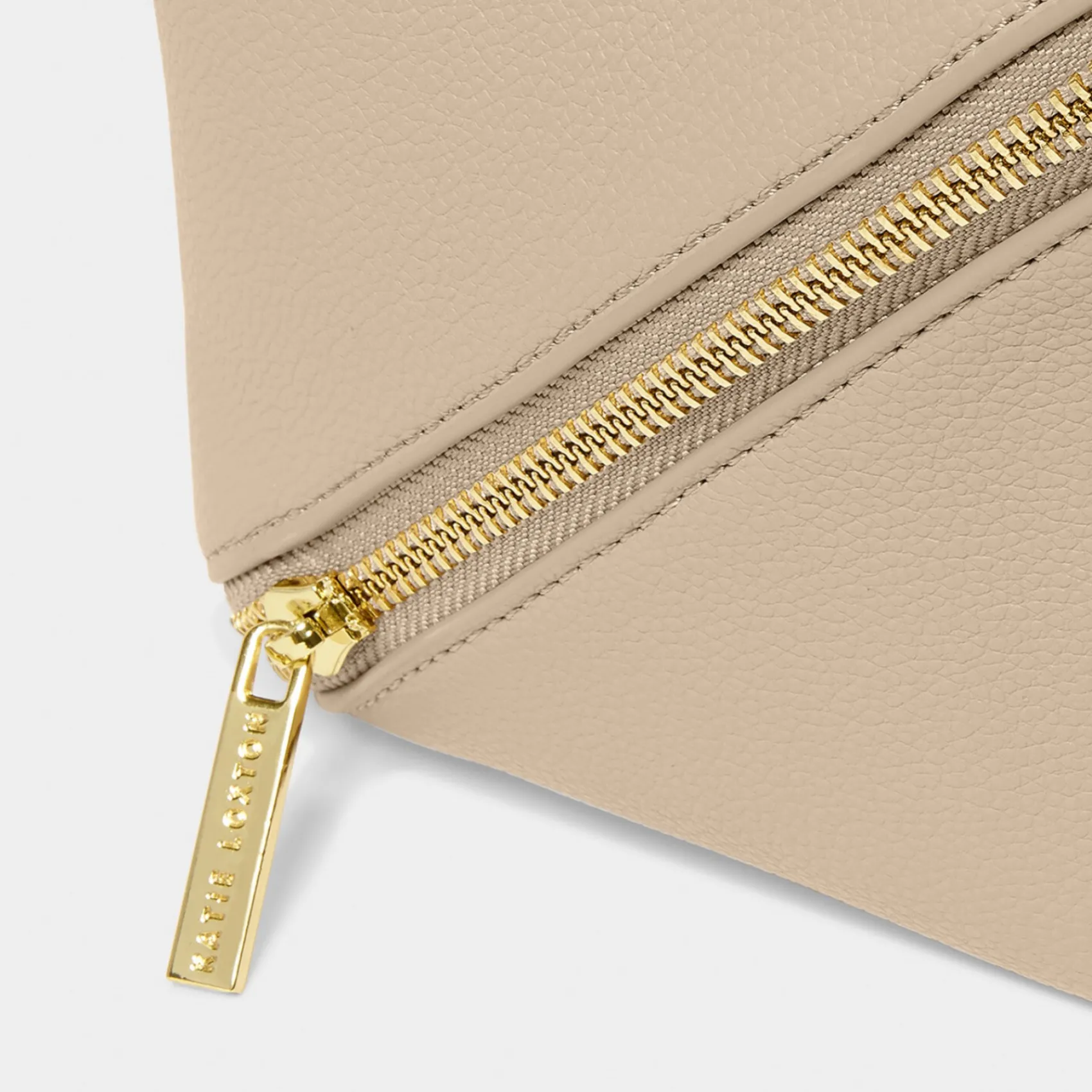 Katie Loxton Große helltaupefarbene Kosmetiktasche und Waschbeutel* Make-up- Und Kulturbeutel | Flitterwochengeschenke