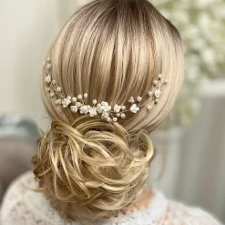 Lace & Favour Konfetti-Blumen und Perlen-Haarrebe auf Kamm (Silber)* Perlen-haarschmuck | Silberne Haar-accessoires