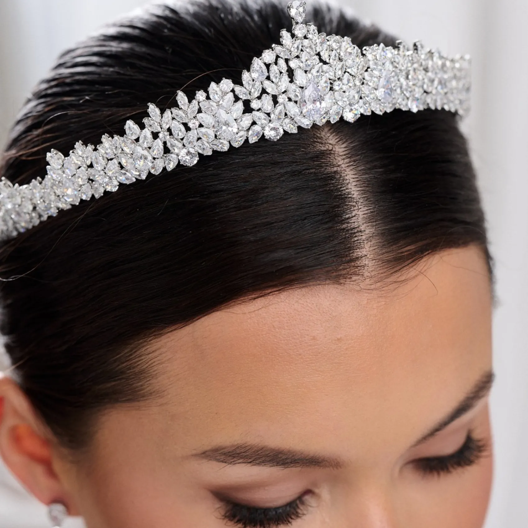 Lace & Favour Kronleuchter Classic Cubic Zirkonia Hochzeit Tiara* Haarschmuck Aus Kristall | Silberne Haar-accessoires