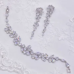 Lace & Favour Kubanische Zirkonia-Ohrringe mit langen Tropfen* Silberner Abschlussball-schmuck | Abschlussball-ohrringe
