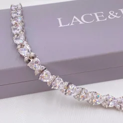 Lace & Favour Langham CZ Kristall Herzen Hochzeit Armband* Silberner Abschlussball-schmuck | Prom Armbänder