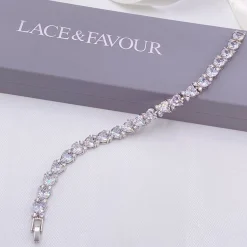 Lace & Favour Langham CZ Kristall Herzen Hochzeit Armband* Silberner Abschlussball-schmuck | Prom Armbänder