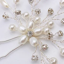 Lace & Favour Leia Floral Perle und Kristall Spray Haarnadel* Geschenke Für Brautjungfern | Perlen-haarschmuck