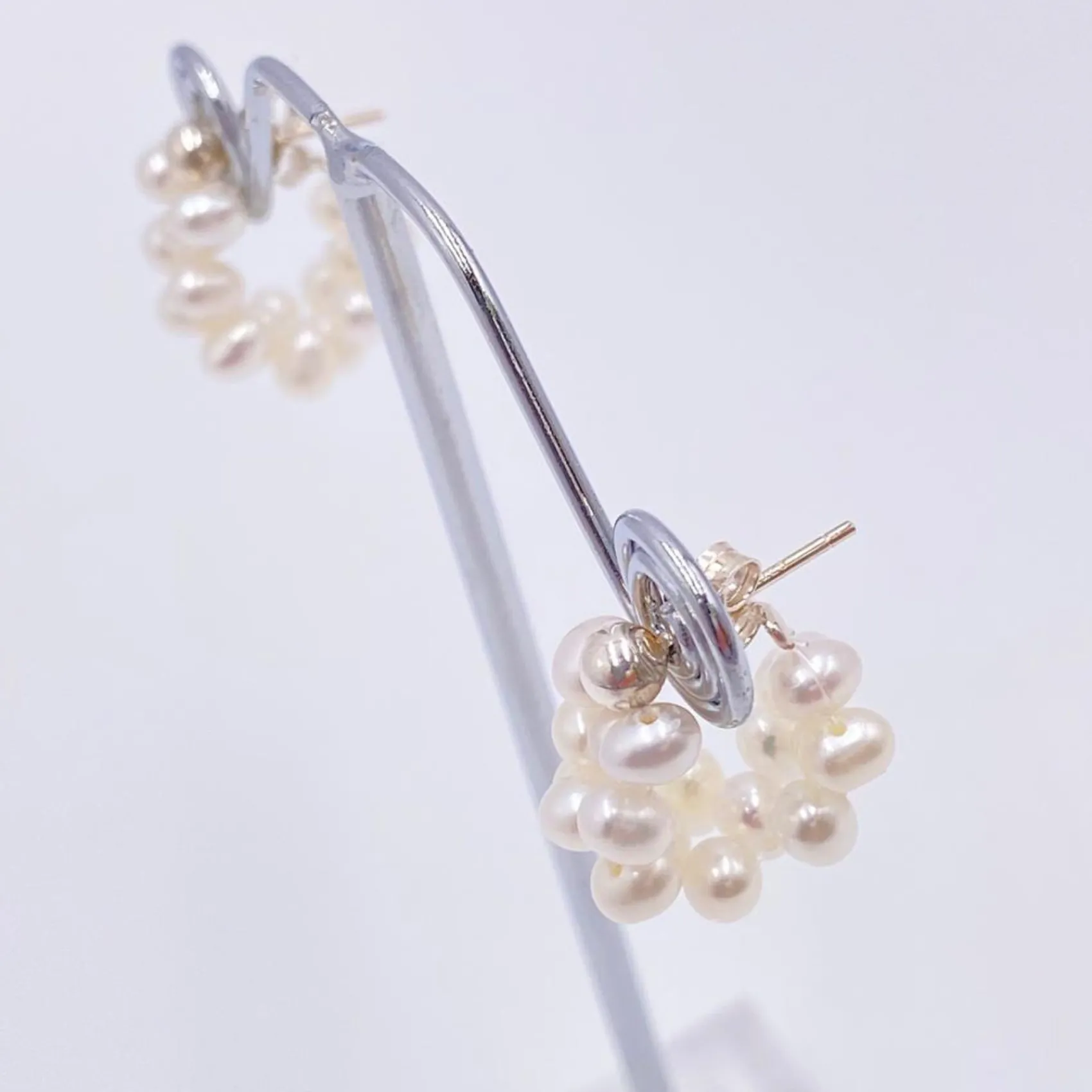 Lace & Favour Liana Kleine Süßwasserperlen-Ohrringe* Perlen-hochzeitsschmuck | Silberner Hochzeitsschmuck