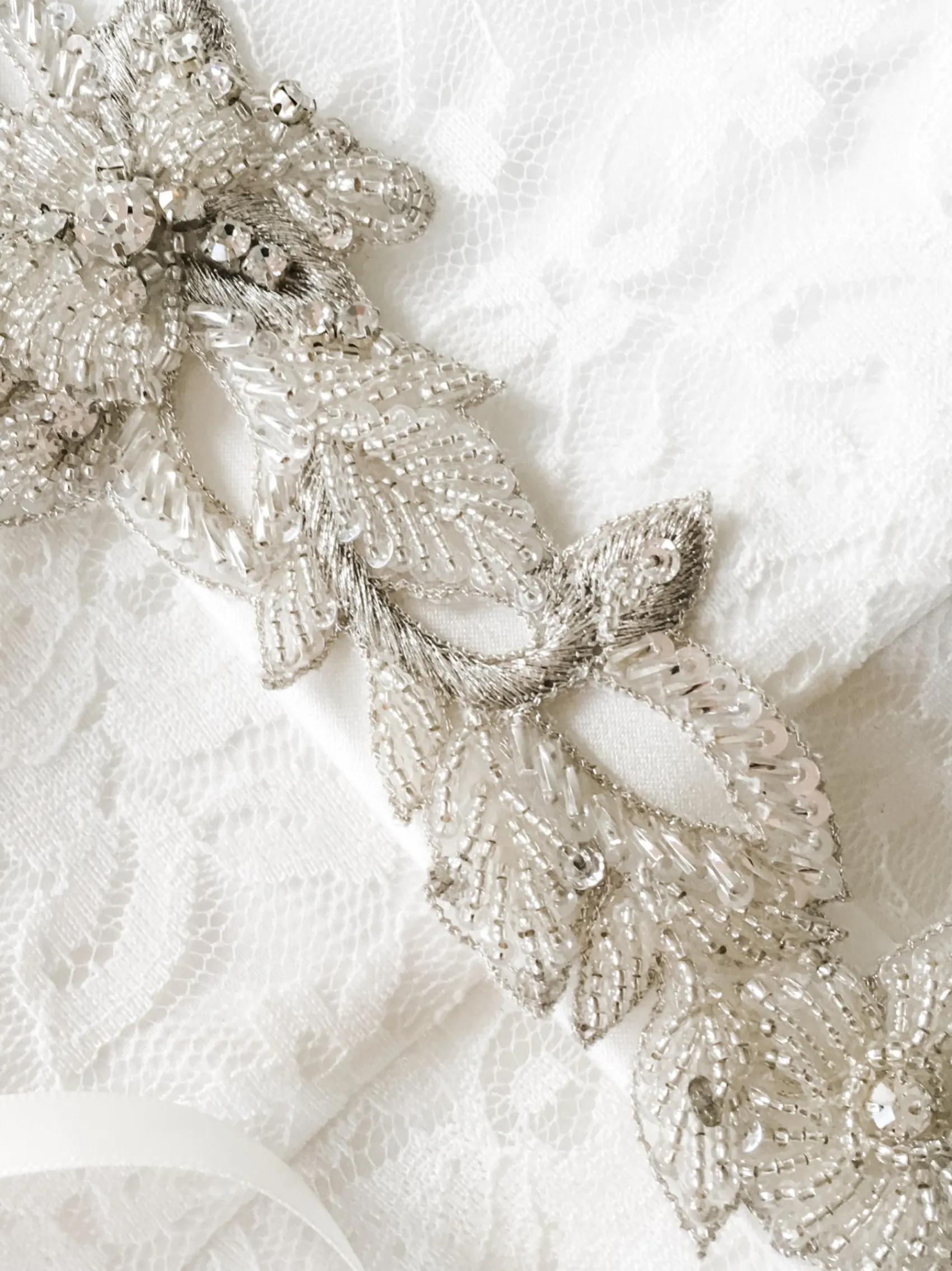 Beads & Beyond Marlowe Perlen und Kristall Rebe Brautgürtel* Brautkleid Gürtel