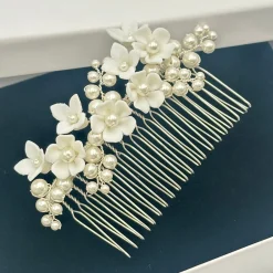 Beads & Beyond Mirabelle Elfenbein Keramik Blume und Perle Hochzeit Haarkamm* Perlen-haarschmuck | Silberne Haar-accessoires