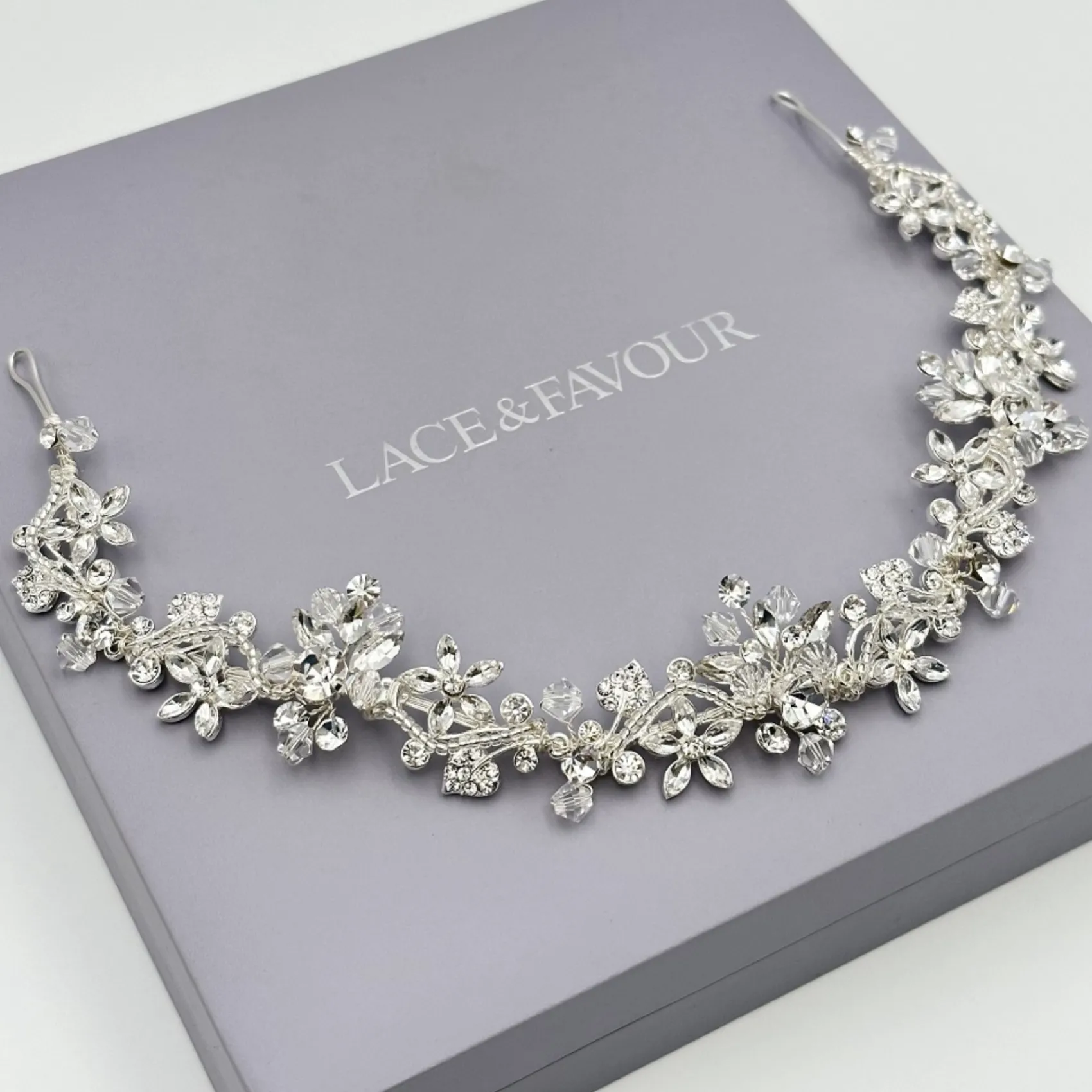 Twilight Designs Nadine Floral Kristall und Diamanten Haarschleife* Abschlussball-haarbänder & Tiaras | Haarschmuck Aus Kristall