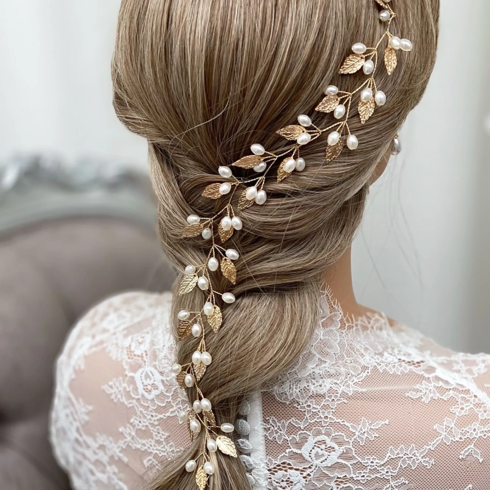 Lace & Favour Oktober Gold Blätter und Perlen Lange Hochzeit Haarsträhne* Perlen-haarschmuck | Gold-haar-accessoires