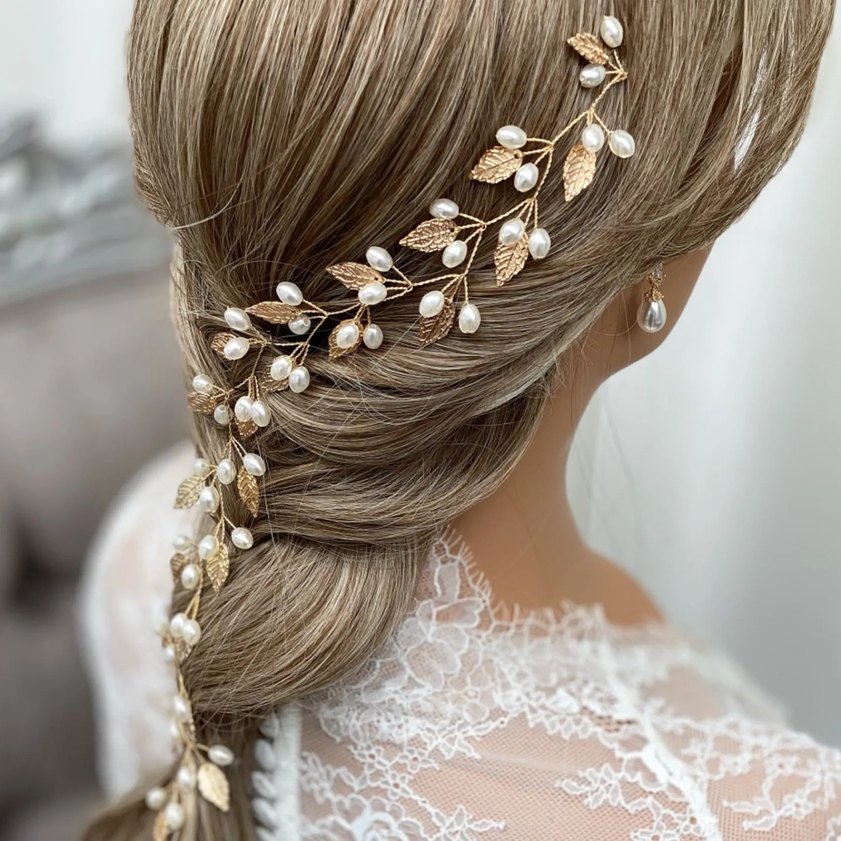 Lace & Favour Oktober Gold Blätter und Perlen Lange Hochzeit Haarsträhne* Perlen-haarschmuck | Gold-haar-accessoires