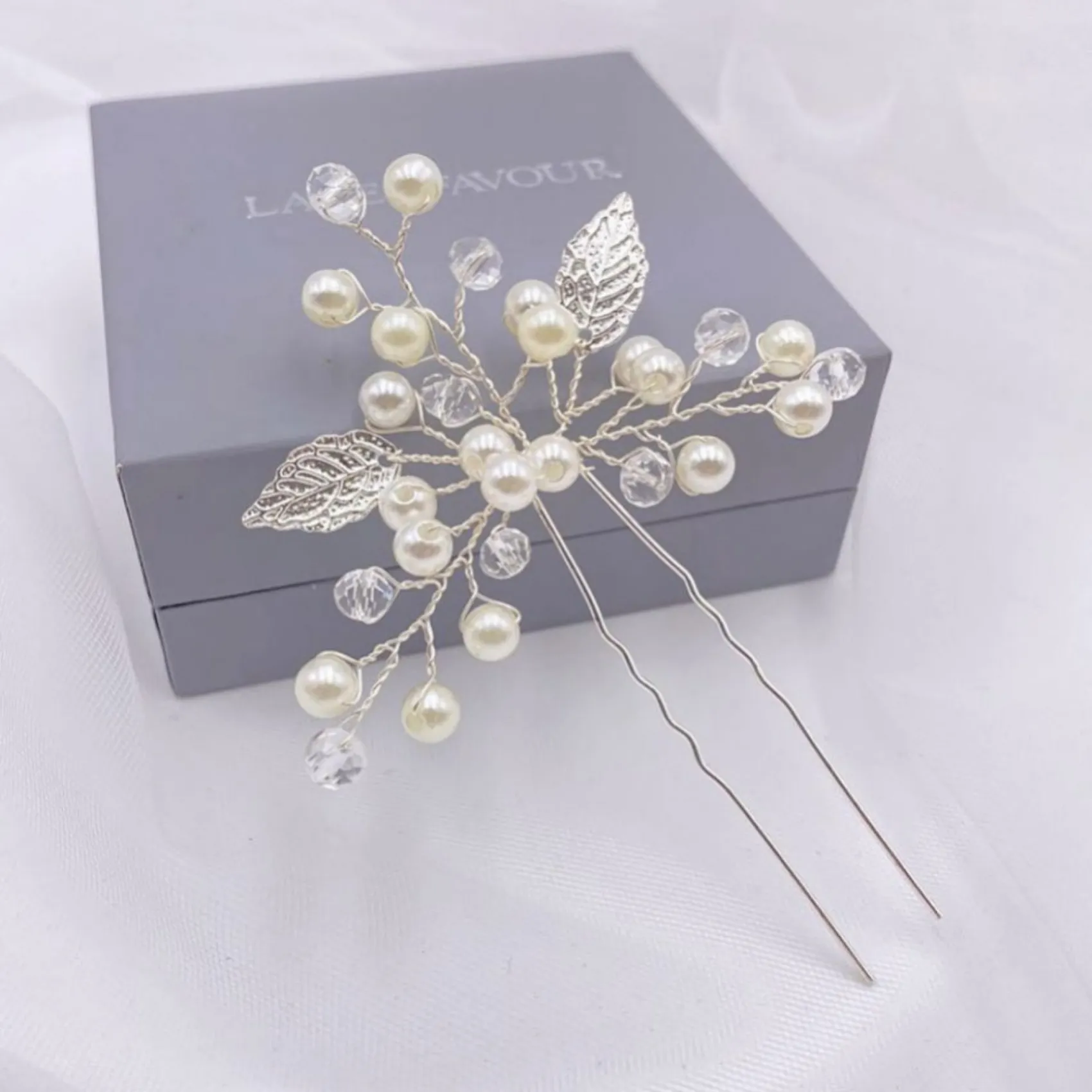 Lace & Favour Oktober Silberne Blätter und Perlen Hochzeit Haarnadel* Geschenke Für Brautjungfern | Geschenke Für Die Braut