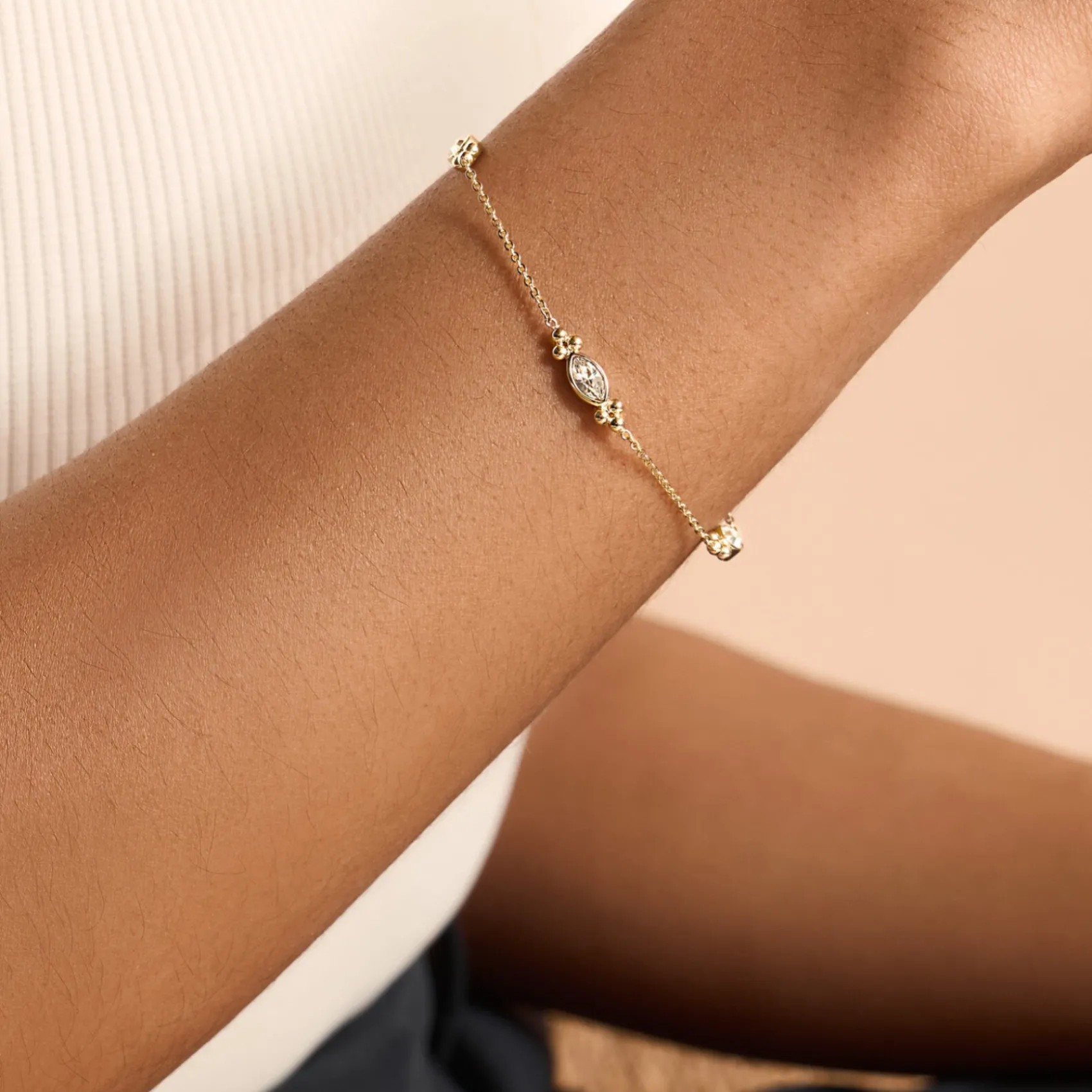 Olivia Burton Zierliches vergoldetes Kristallarmband*Damen Damenschmuck | Flitterwochengeschenke