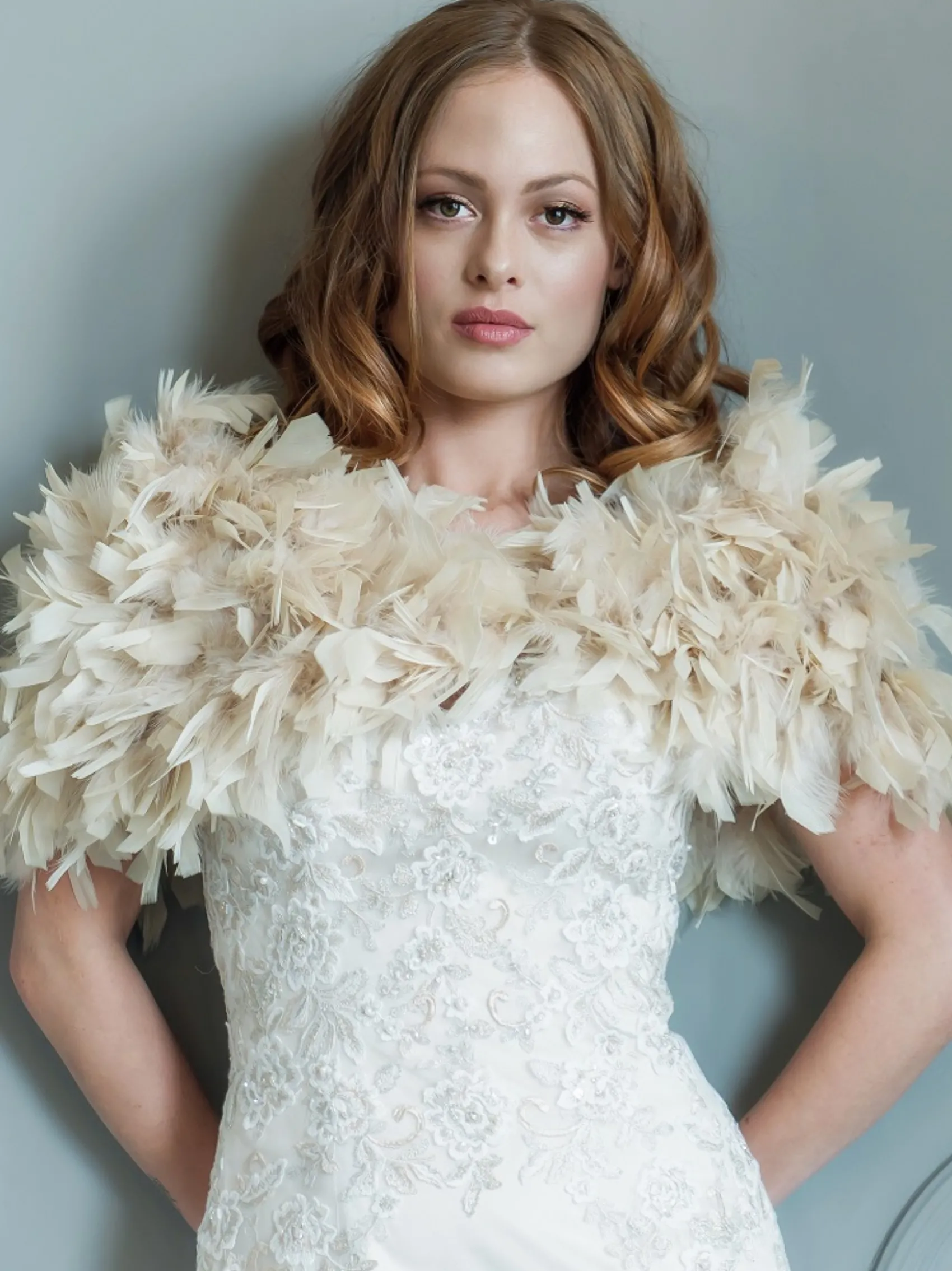 Beverly Hills Olivia Champagner Ruffle Feder Brautstola* Federstolen & Umhänge | Hochzeitsumhänge & Tücher