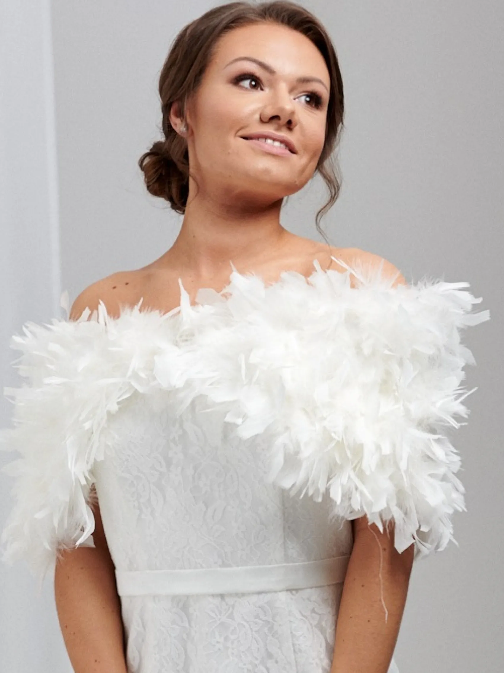 Beverly Hills Olivia Elfenbein Ruffle Feder Brautstola* Federstolen & Umhänge | Hochzeitsumhänge & Tücher