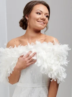 Beverly Hills Olivia Elfenbein Ruffle Feder Brautstola* Federstolen & Umhänge | Hochzeitsumhänge & Tücher