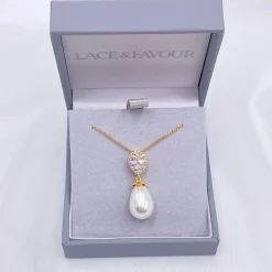 Lace & Favour Paloma Teardrop Perlen-Anhänger Halskette (Gold) | * Perlen-hochzeitsschmuck | Gold-hochzeitsschmuck