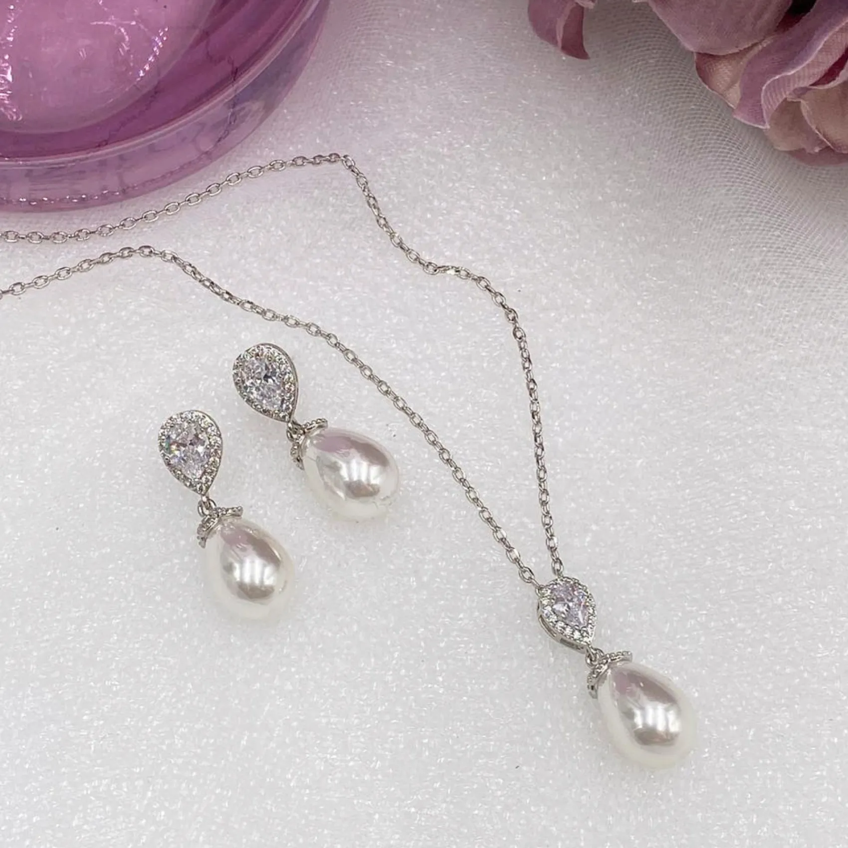 Lace & Favour Paloma Teardrop Perlen-Anhänger Halskette | * Perlen-hochzeitsschmuck | Silberner Hochzeitsschmuck