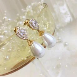 Lace & Favour Paloma Teardrop Perlen-Ohrringe (Gold)* Geschenke Für Brautjungfern | Geschenke Für Die Braut