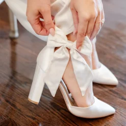 Perfect Bridal Arabella Elfenbeinfarbene Satin High Block Heels mit übergroßer Schleife* Hochzeitsschuhe | Hochhackige Schuhe
