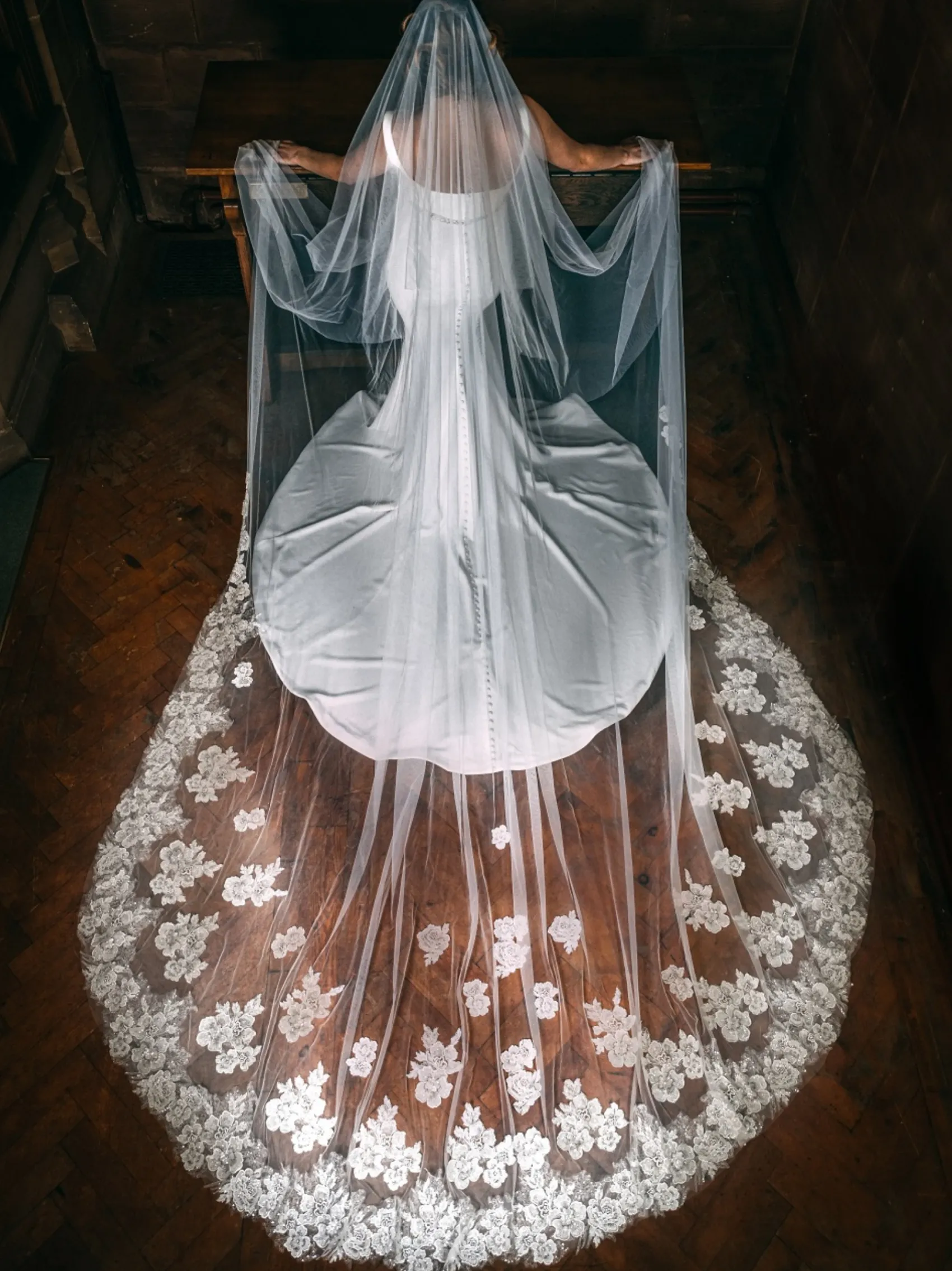 Perfect Bridal Elfenbein Einstöckiger Perlen Floral Spitze Kathedrale Schleier* Einstufige Schleier | Kapelle Länge & Kathedrale Schleier