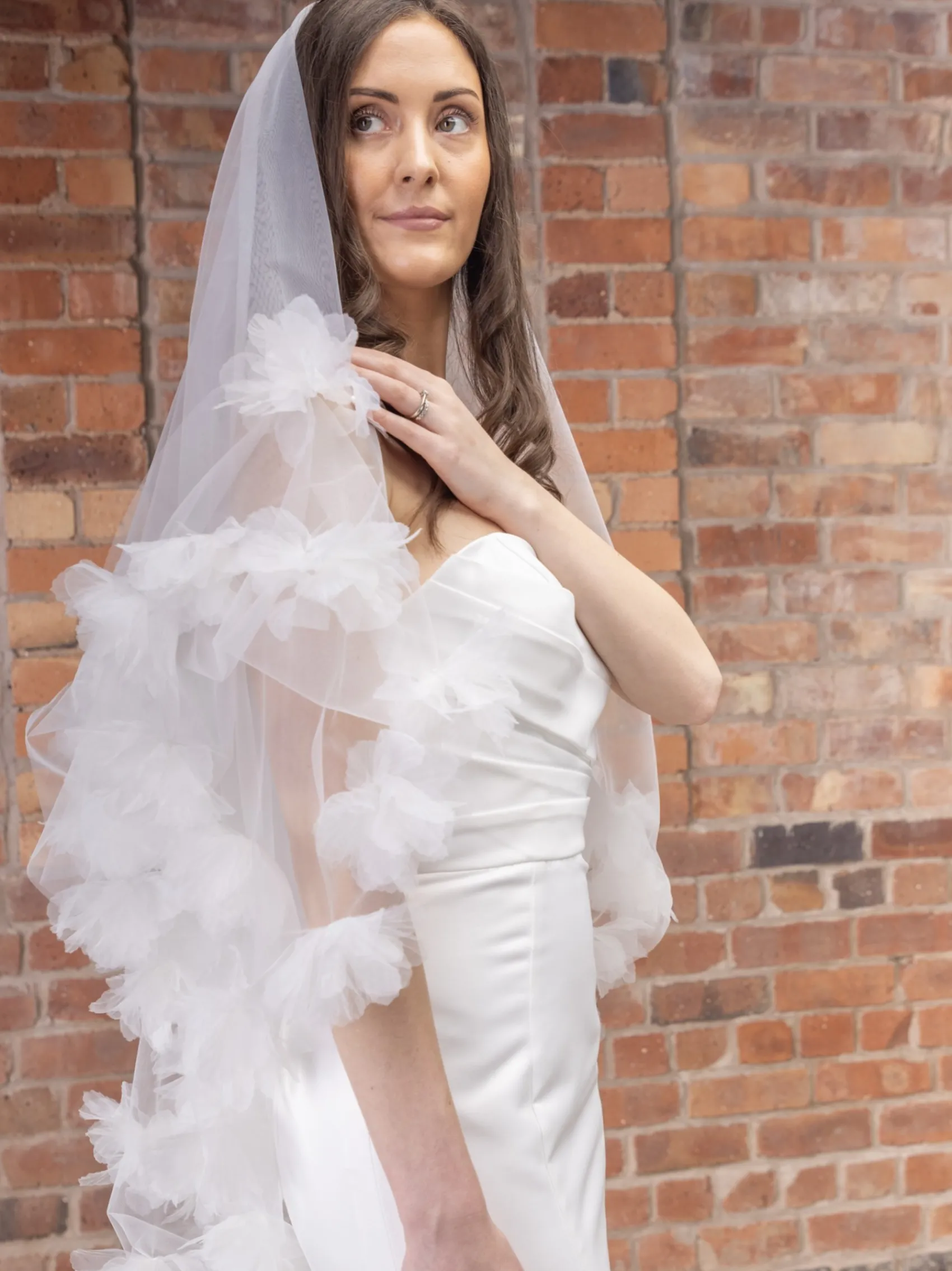 Perfect Bridal Elfenbein Zweistöckig 3D Blumen Rand Fingerspitze Schleier* Zweistufiger Schleier | Fingerspitzen-schleier