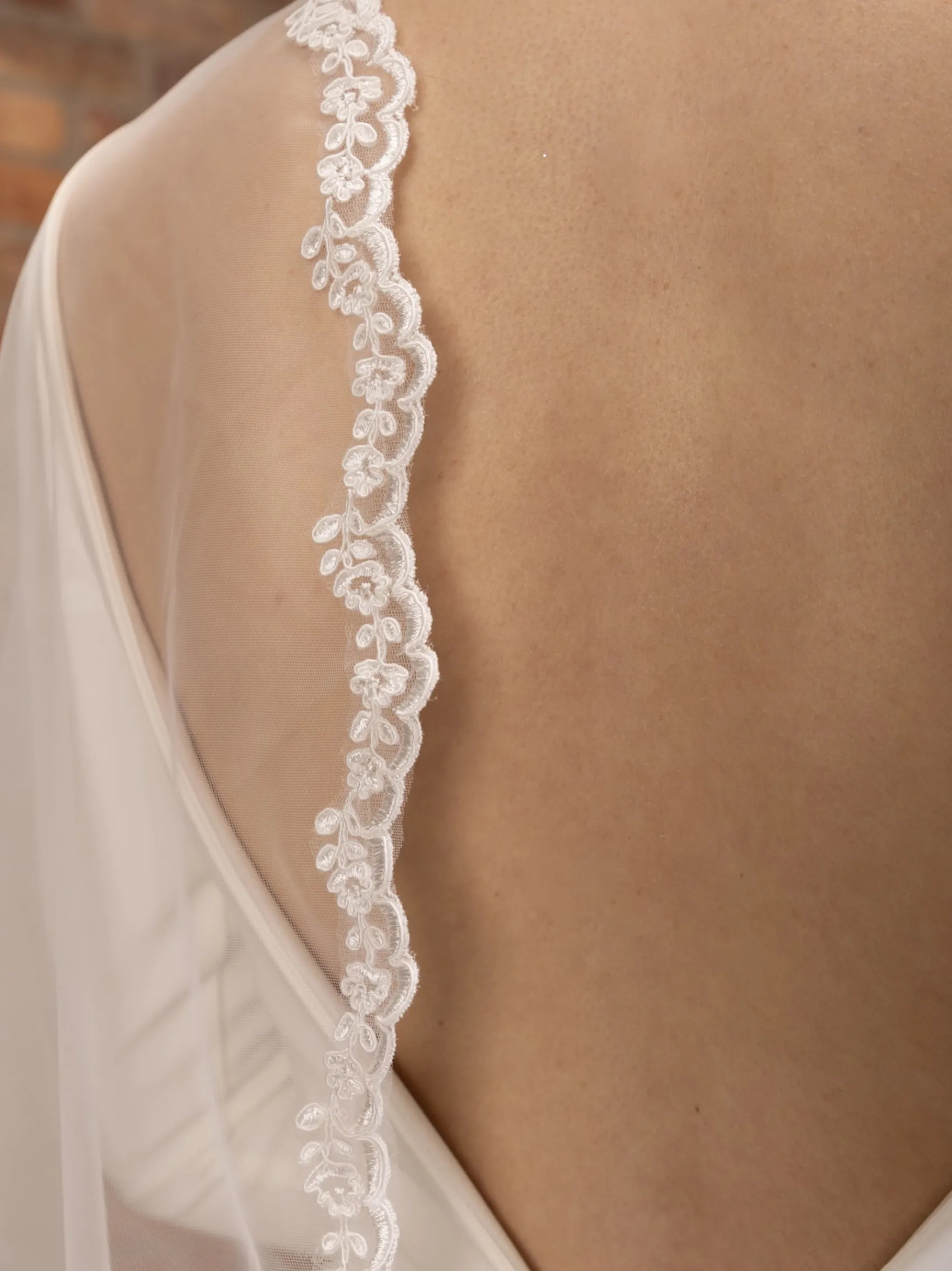 Perfect Bridal Elfenbeinfarbener einreihiger schmaler Schleier aus Kordelspitze* Einstufige Schleier | Kapelle Länge & Kathedrale Schleier