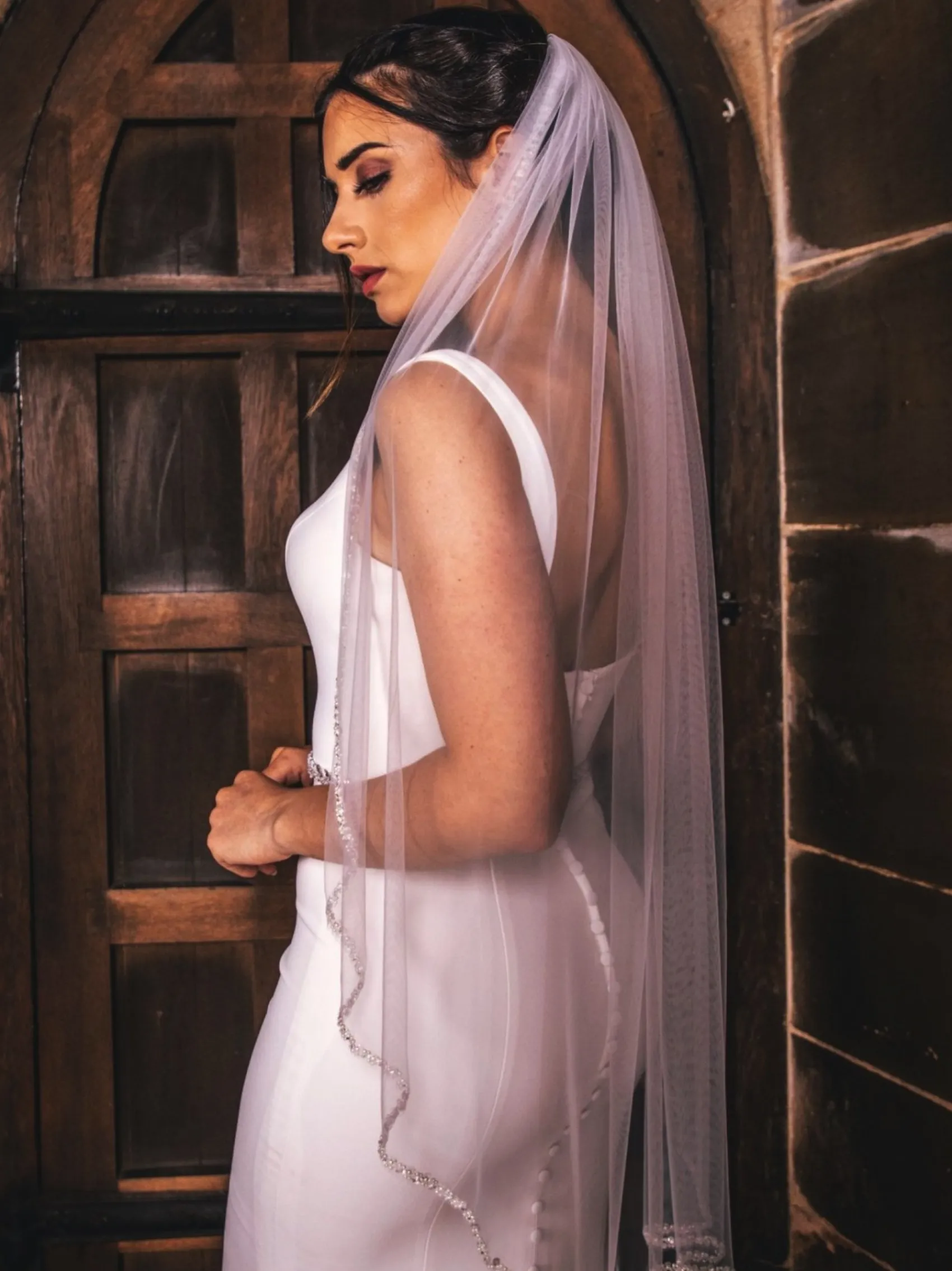 Perfect Bridal Elfenbeinfarbener, einstufiger, perlenbesetzter Silberrand-Fingerspitzenschleier* Einstufige Schleier | Fingerspitzen-schleier