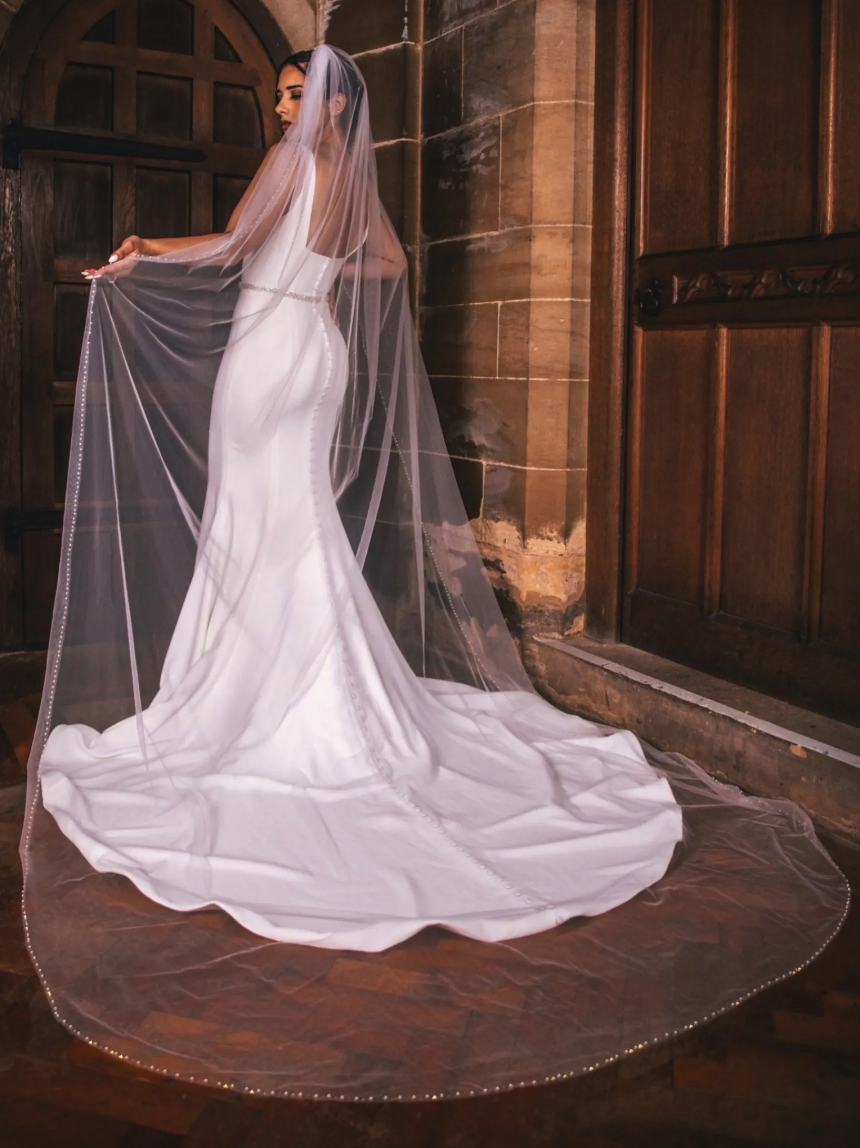 Perfect Bridal Elfenbeinfarbener einreihiger Kathedralschleier mit Perlen und Kristallrand* Einstufige Schleier | Kapelle Länge & Kathedrale Schleier