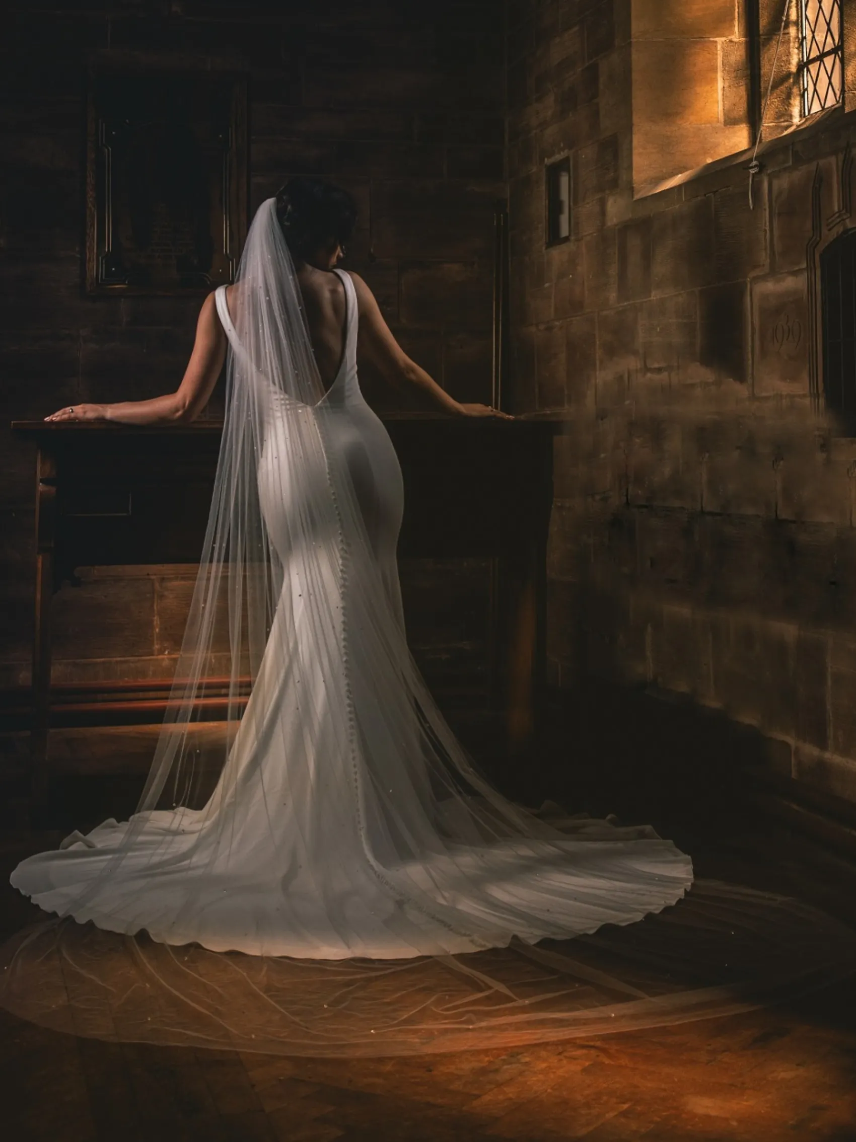 Perfect Bridal Elfenbeinfarbener einreihiger Kathedralenschleier mit geschliffenem Rand* Kapelle Länge & Kathedrale Schleier | Einstufige Schleier