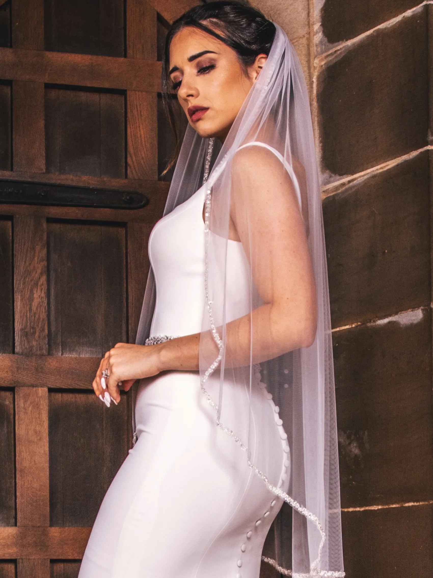 Perfect Bridal Elfenbeinfarbener, einstufiger, perlenbesetzter Silberrand-Fingerspitzenschleier* Einstufige Schleier | Fingerspitzen-schleier