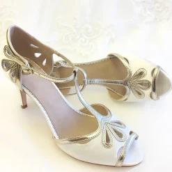 Perfect Bridal Esme Färbbare Elfenbein Satin und Gold Schimmer T-Bar Schuhe* Schuhe Für Hochzeitsgäste | Hochzeitsschuhe