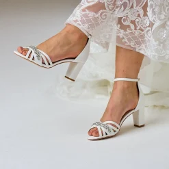 Perfect Bridal Frankie Elfenbeinfarbene Wildleder-Kristall-Blockabsatz-Sandalen* Glitzernde Ballschuhe | Weiße Ballschuhe