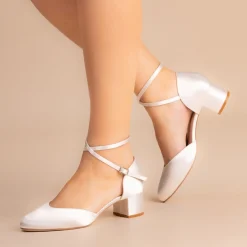 Perfect Bridal Remi Elfenbeinfarbene Satin Pumps mit Blockabsatz (Weite Passform)* Schuhe Für Die Mutter Der Braut | Hochzeitsschuhe
