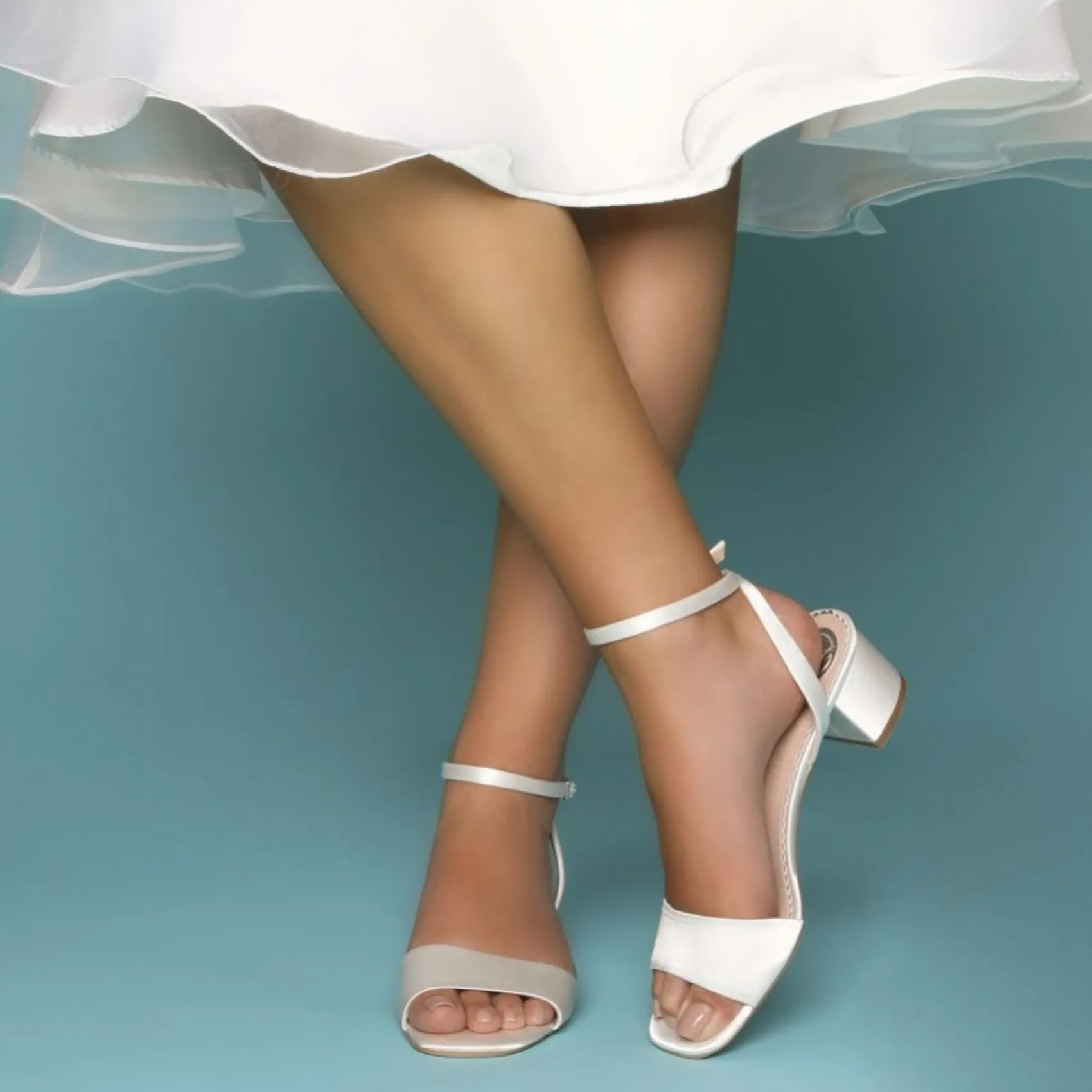 Perfect Bridal Riley Elfenbeinfarbene Perlensandalen mit niedrigem Blockabsatz (weite Passform)* Schuhe Für Brautjungfern | Hochzeitsschuhe