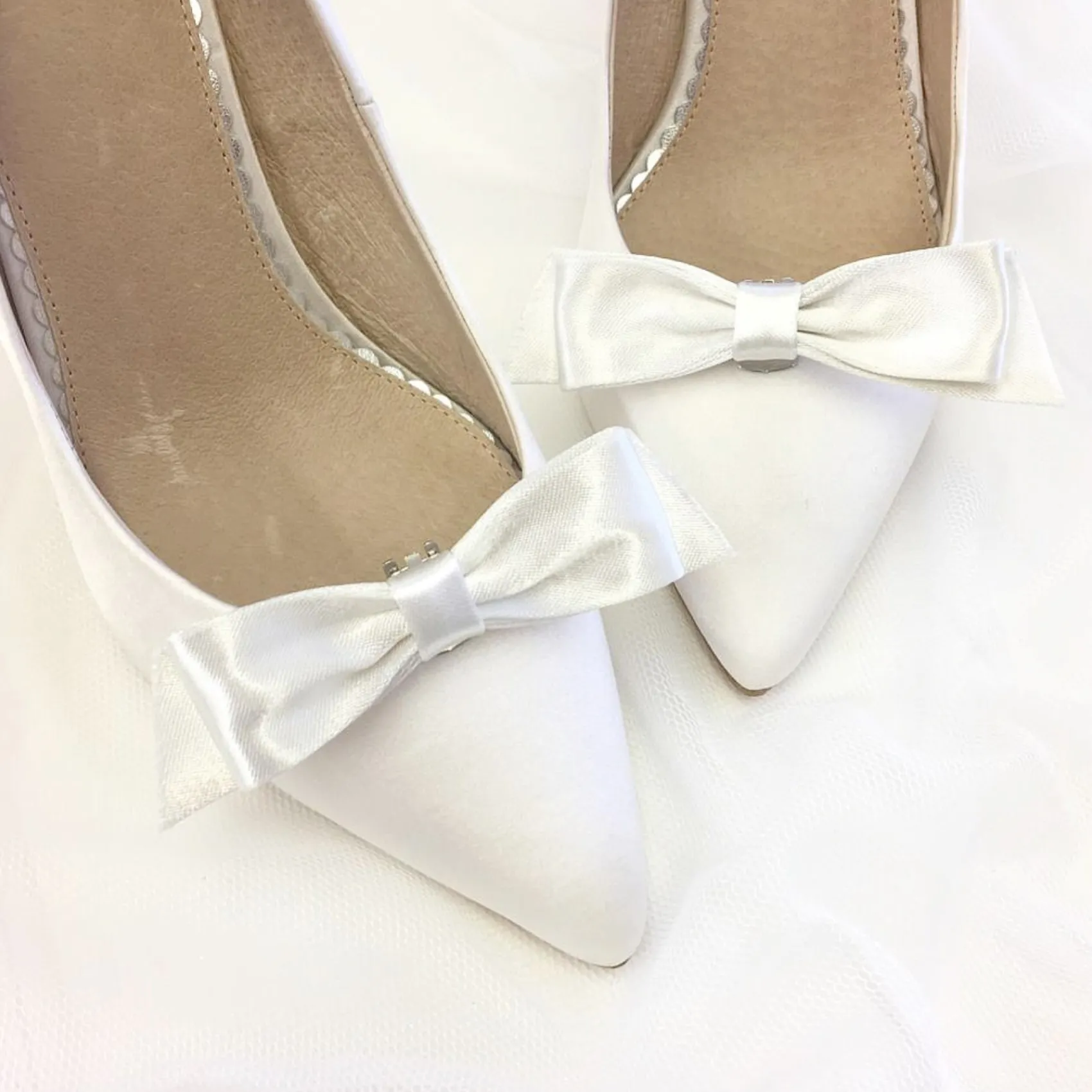Perfect Bridal Rowan Färbbare Elfenbein Satin Schleife Schuhclips* Geschenke Für Die Braut | Schuhclips
