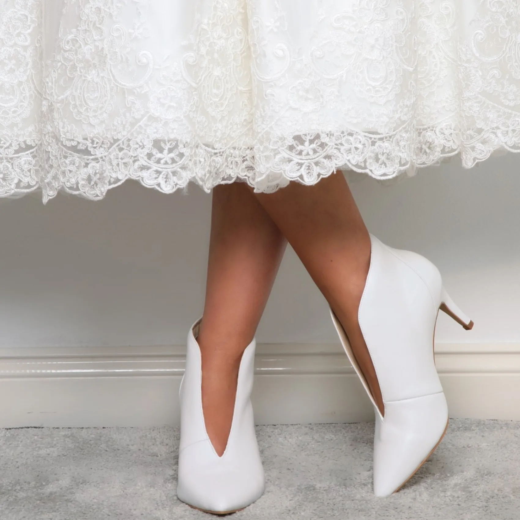 Perfect Bridal Zara Elfenbeinfarbene Lederstiefel mit spitzer V-Zehe für die Hochzeit* Hochzeitsschuhe | Schuhe Mit Mittlerem Absatz