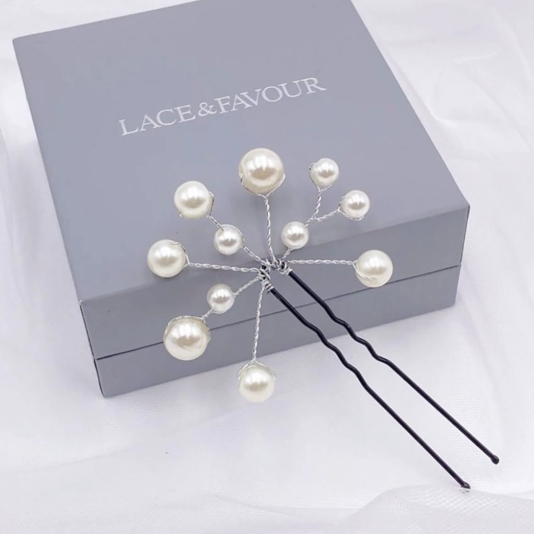 Lace & Favour Polly Elfenbein Perlenspray Hochzeit Haarnadel* Geschenke Für Brautjungfern | Geschenke Für Die Braut