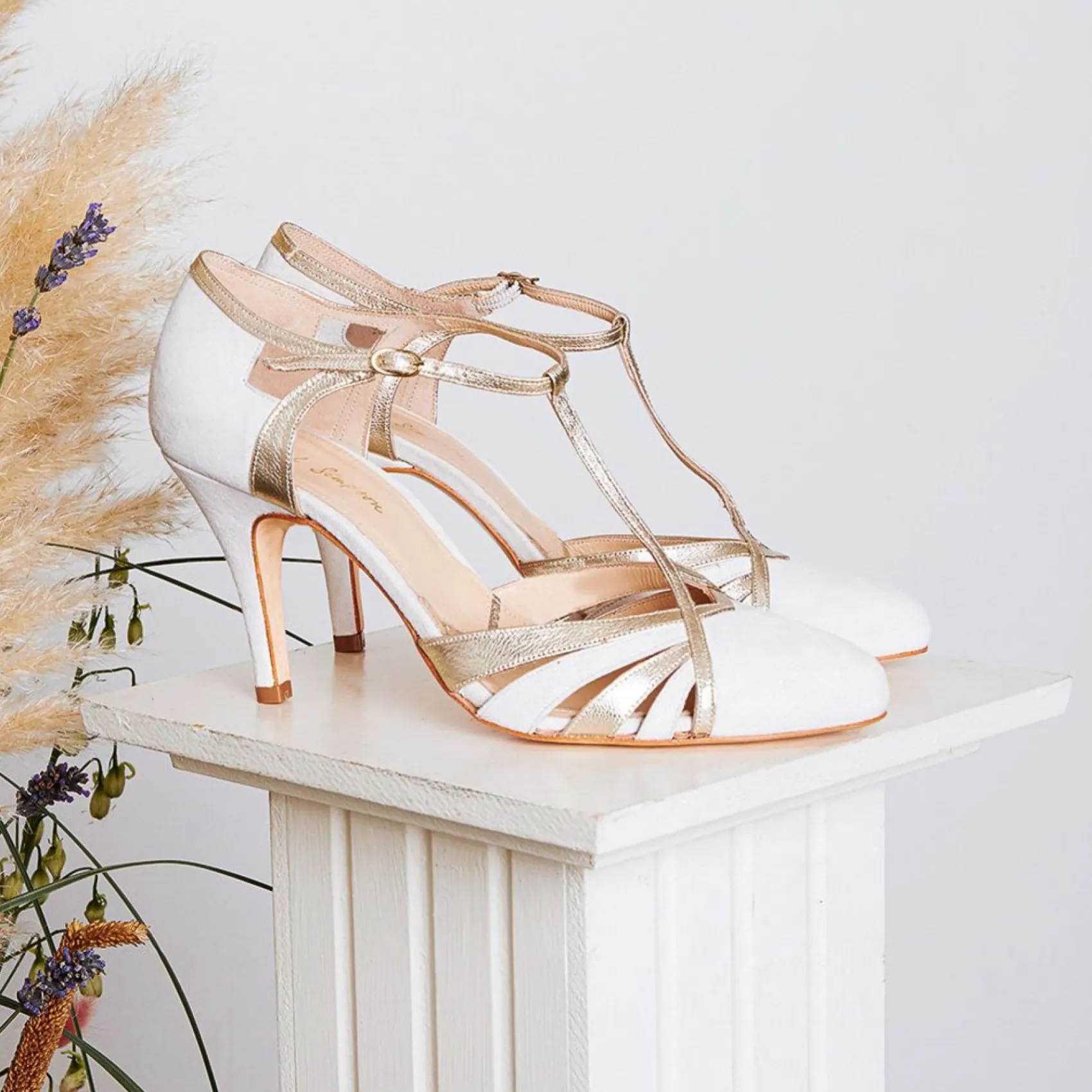 Rachel Simpson Paloma Elfenbein Wildleder Vintage T-Bar Schuhe* Schuhe Für Hochzeitsgäste | Hochzeitsschuhe
