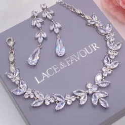 Lace & Favour Radiance Silber Lange Cubic Zirkonia Tropfen Ohrringe* Silberner Abschlussball-schmuck | Abschlussball-ohrringe