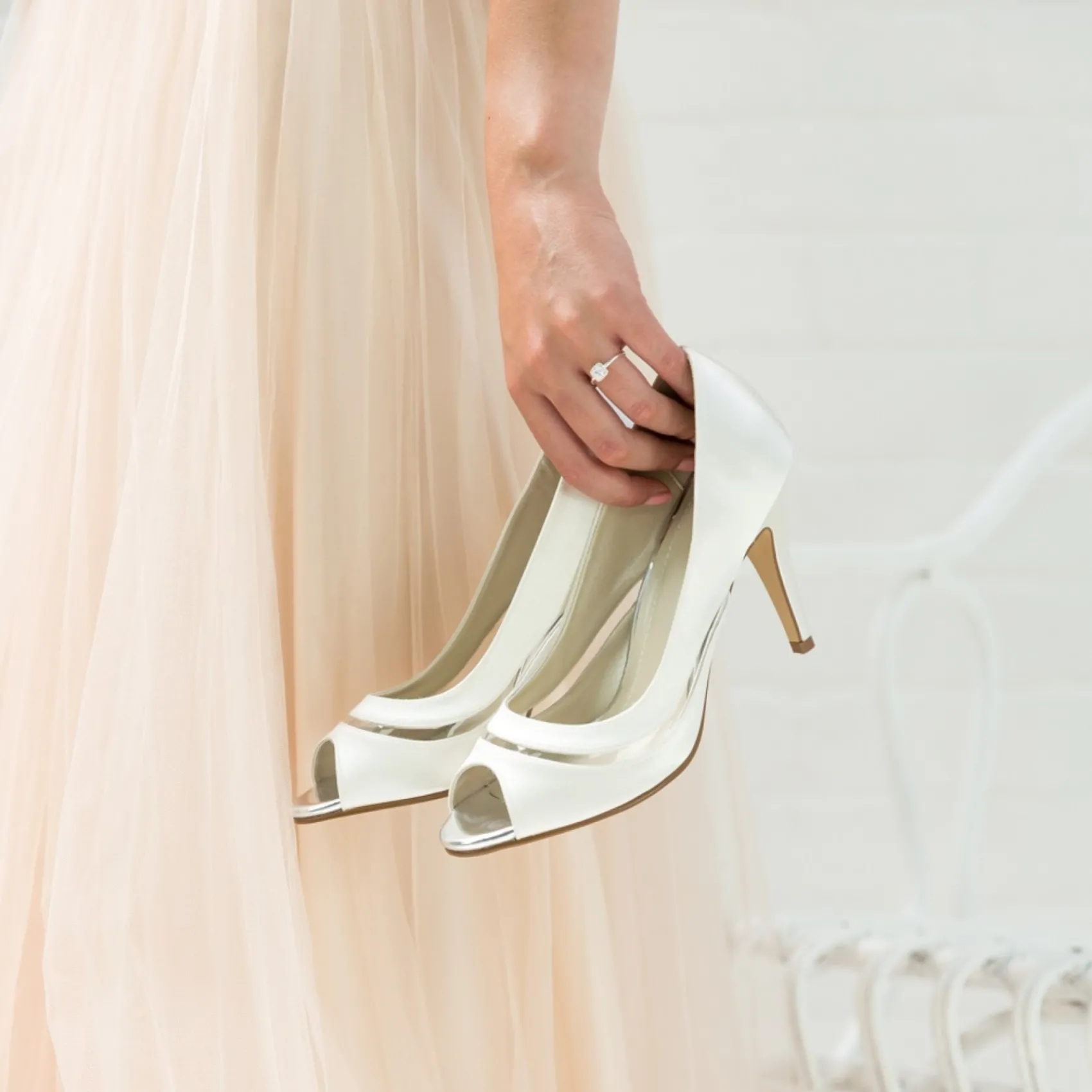 Rainbow Club Eloisa Färbbarer elfenbeinfarbener Satin und PVC Peep Toes* Hochzeitsschuhe | Hochhackige Schuhe