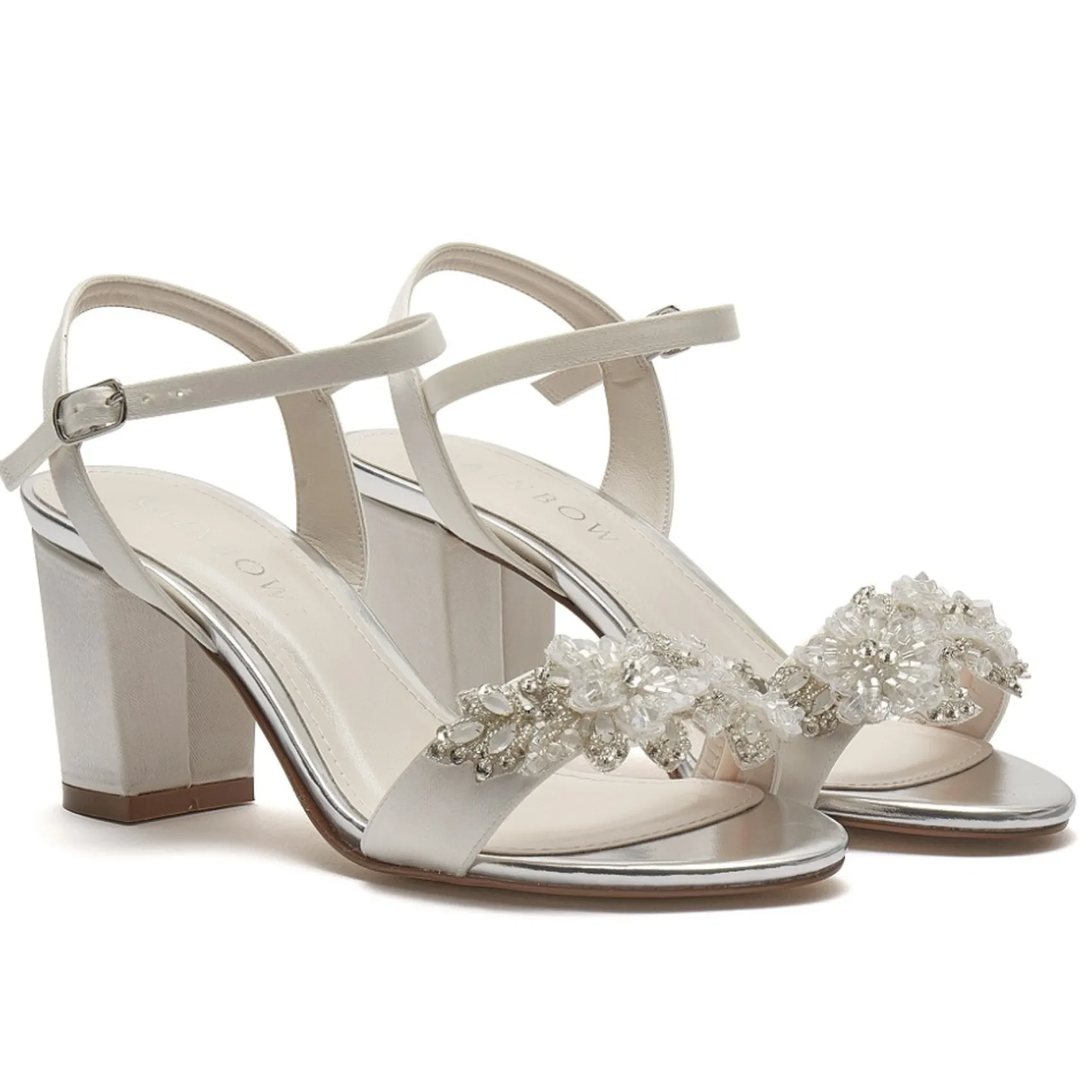 Rainbow Club Mia Elfenbein Satin verschönert Blockabsatz Sandalen (Weite Passform)* Hochzeitsschuhe | Schuhe Mit Mittlerem Absatz