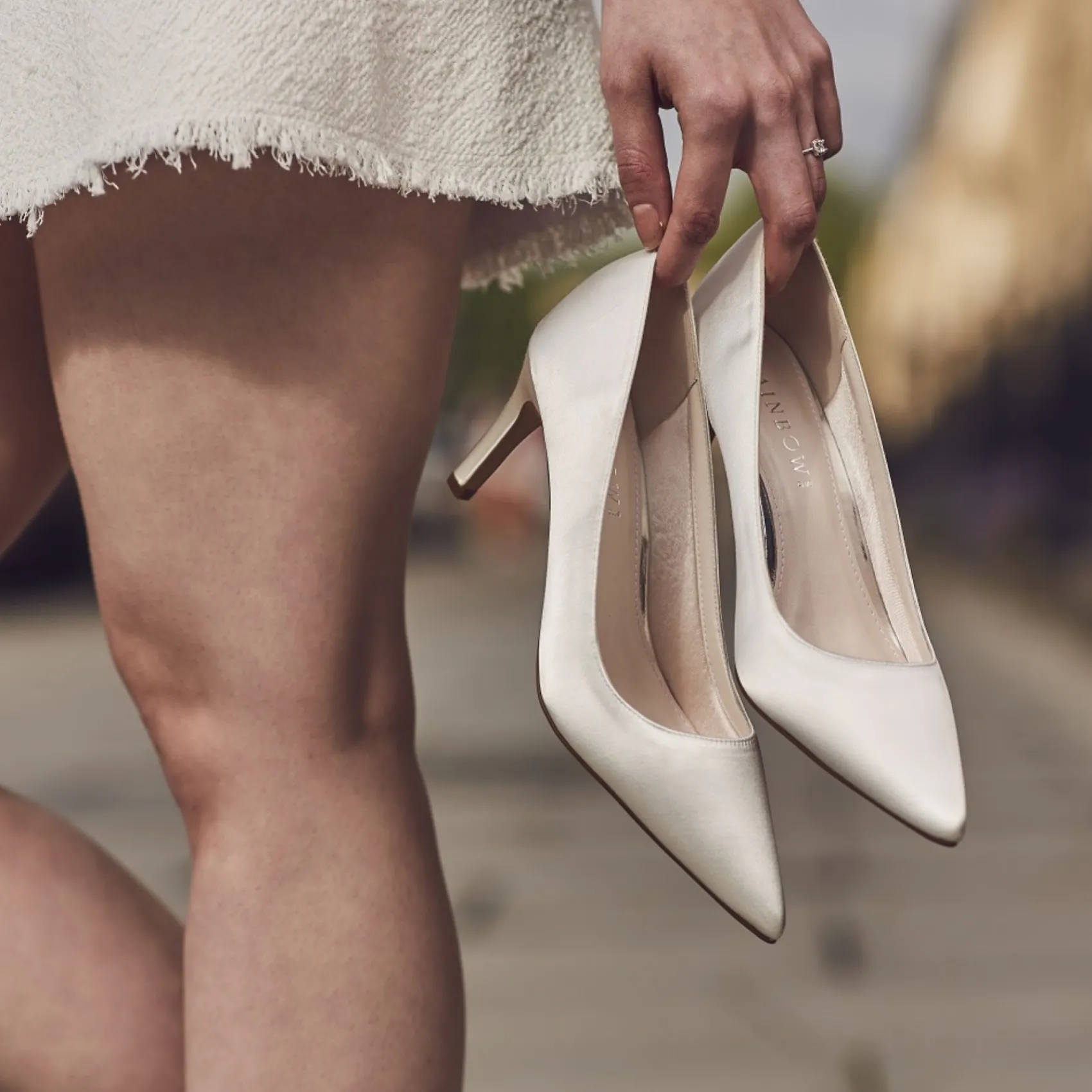 Rainbow Club Morgan II Elfenbeinfarbene Satin Schuhe mit mittlerem Absatz und Spitze* Schuhe Für Die Mutter Der Braut | Hochzeitsschuhe