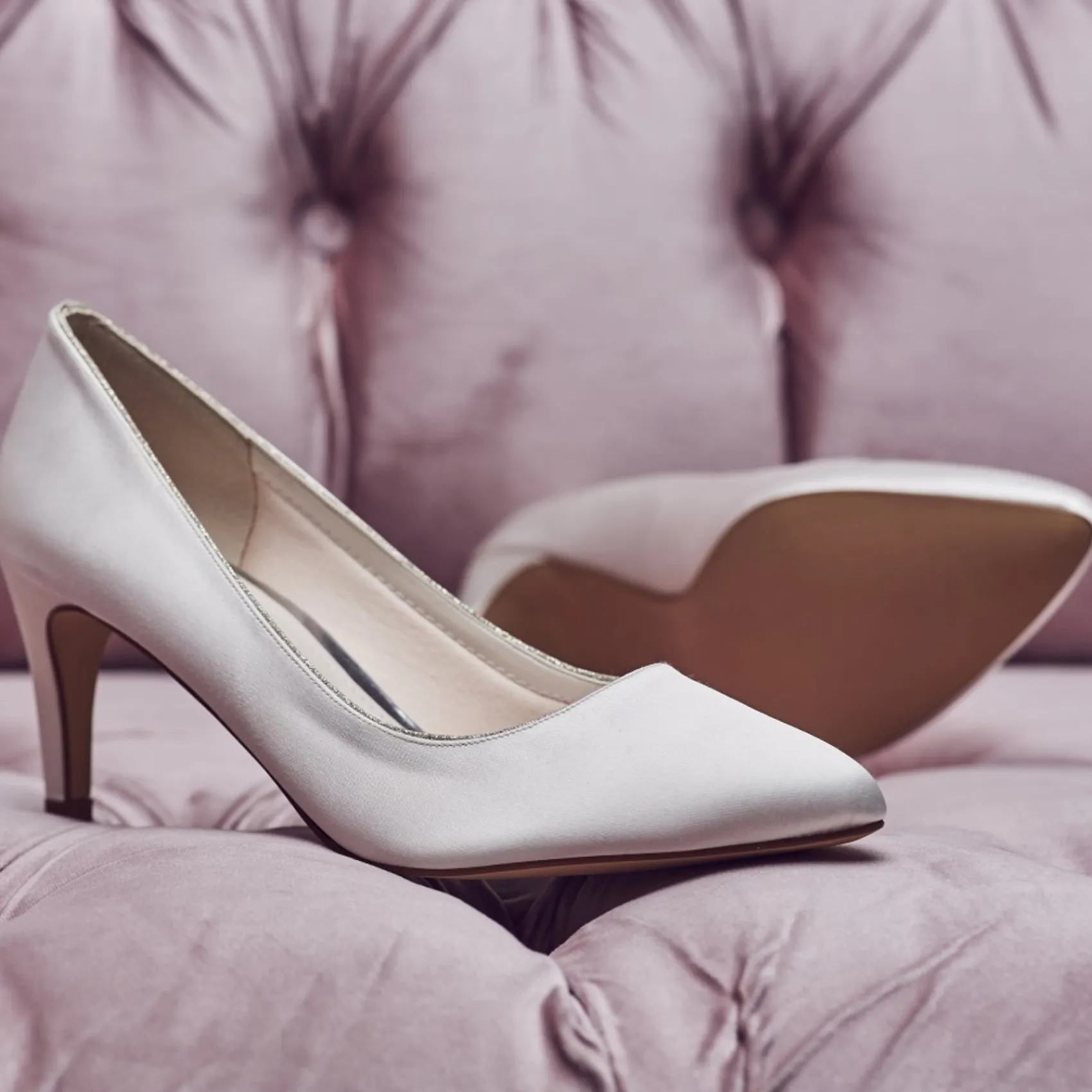 Rainbow Club Stella Elfenbein Satin & Silber Glitter Mid Heel Courts* Schuhe Für Die Mutter Der Braut | Hochzeitsschuhe