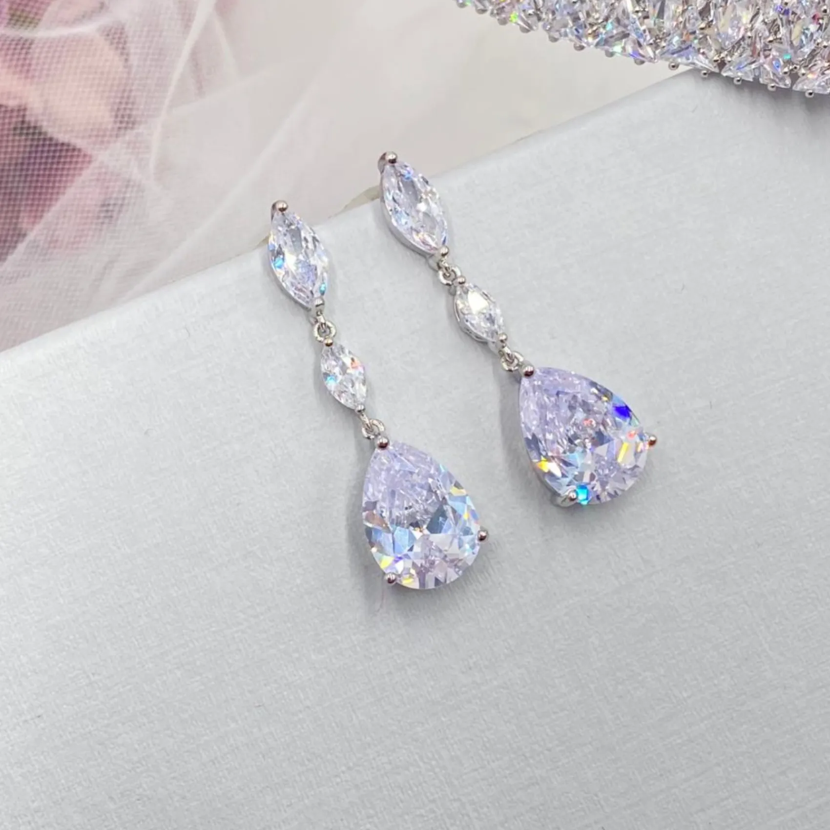 Lace & Favour Regalia Kristall Tropfen Cubic Zirkonia Hochzeit Ohrringe* Silberner Abschlussball-schmuck | Abschlussball-ohrringe