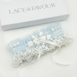 Boudoir Couture Rhapsody Blaue Spitze und Elfenbein Tüll Vintage Strumpfband mit Rose Detail* Etwas Blaue Geschenke | Geschenke Für Die Braut