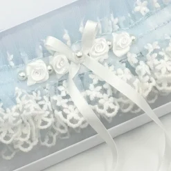 Boudoir Couture Rhapsody Blaue Spitze und Elfenbein Tüll Vintage Strumpfband mit Rose Detail* Etwas Blaue Geschenke | Geschenke Für Die Braut