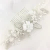 Beads & Beyond Sabrina Perlenblätter und Opalkristall Elfenbein Blumen Haarkamm* Geschenke Für Die Braut | Silberne Haar-accessoires